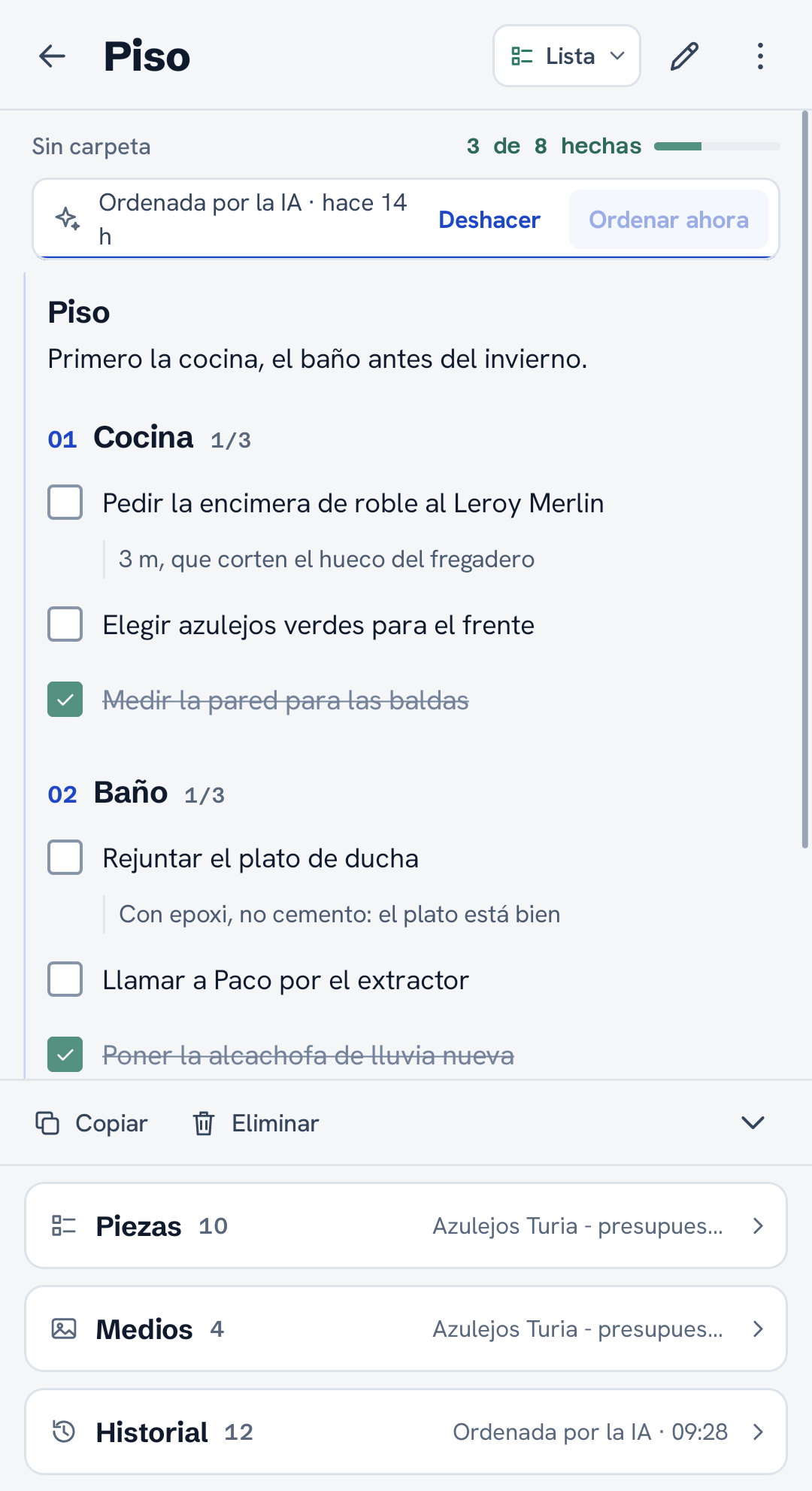 Una nota de lista con secciones, marcas y detalles de tareas